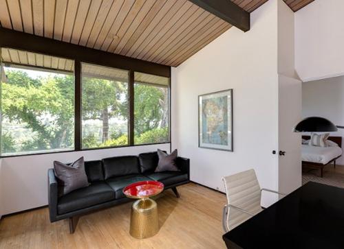 Мерил стрип приобрела небольшой домик в японском стиле за 3, 3 миллиона долларов. 04