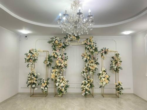 В городском отделе загс обновлен интерьер зала тожественной регистрации. 

