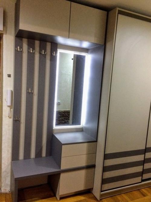 Прихожая, материал - лён эггер, с наружи ни одного винта, ни одной заглушки, по моему вышло зачётно? 03