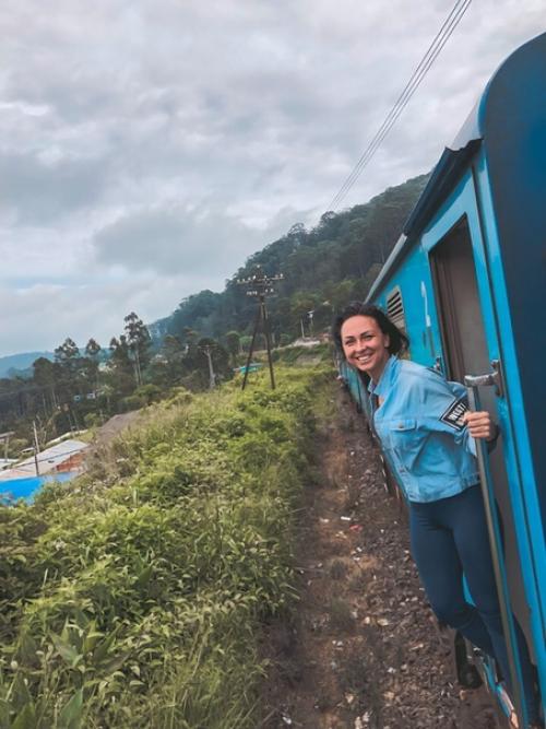 Часто мне задают вопрос: когда вы уже накатаетесь и осядете где-то.