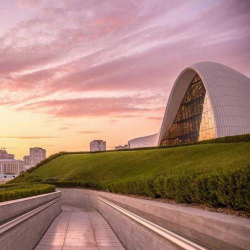 ? 15. Достопримечательностей баку? 05