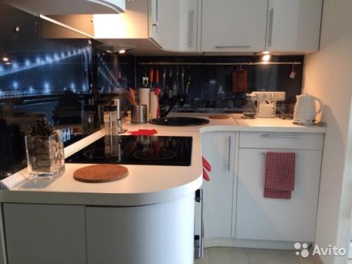 Этот интерьер очень женский, даже девичий. 01