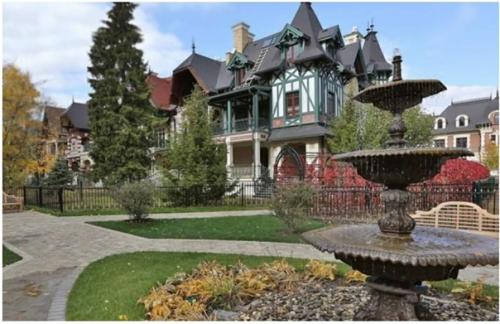 Анна банщикова.  Известная актриса театра и кино многим знакома по сериалуищейка. 01