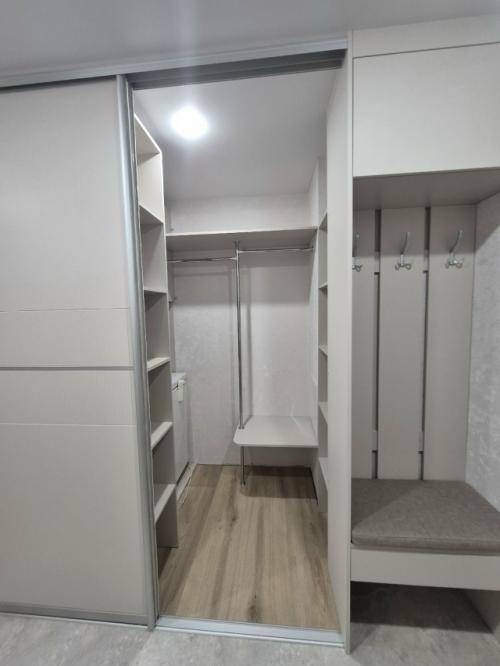 Мы назовём его многофункциональный шкаф (прихожая + шкаф купе + шкаф для хоз нужд. 05