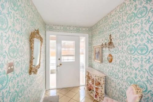 Ну что идем в гости? 01