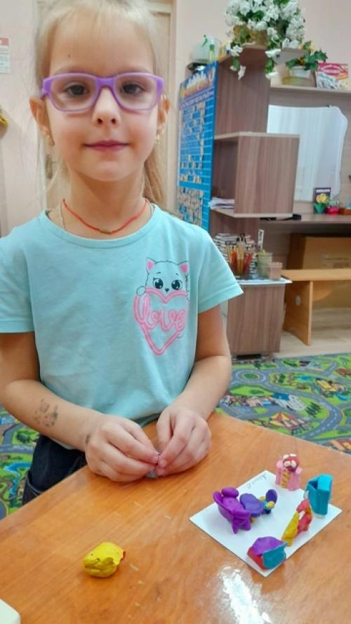 Много мебели в квартире. 06