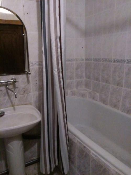 Хай!  Меня зовут Настя, я занимаюсь танцами, музыкой, вокалом и учусь на дизайнера интерьера. 05