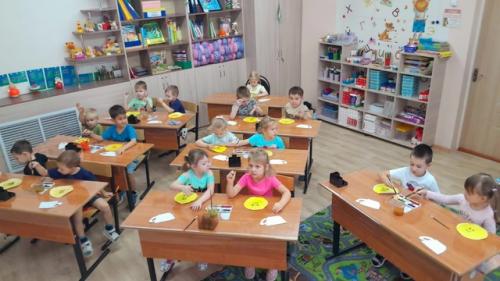 Много мебели в квартире. 03