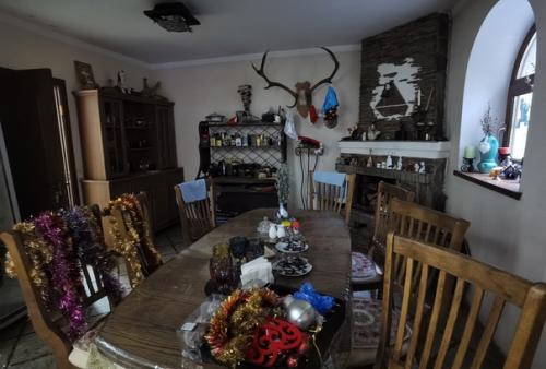 Мы сняли этаж в частном доме, который удивительным образом сохранился среди многоэтажных отелей. 03