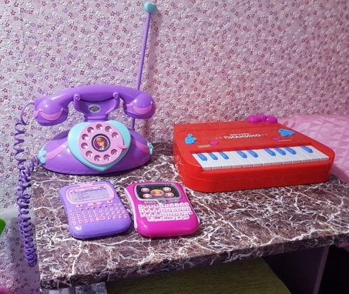 Жемчужина нашей игровой зоны - домик, в котором ребёнок может играть в полный рост. 05