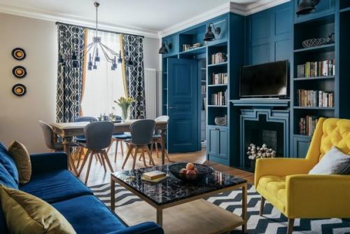 Сочетание желтого и синего в интерьере. 06