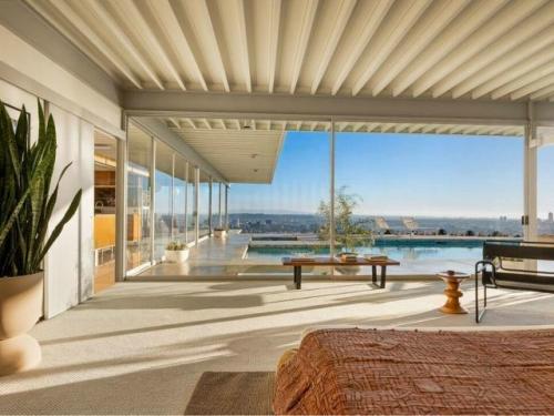 Легендарный дом шталя, созданный Пьером Кенигом в 1960 году, был частью программы Case Study Houses. 05 Легендарный дом шталя, созданный Пьером Кенигом в 1960 году, был частью программы Case Study Houses. 05