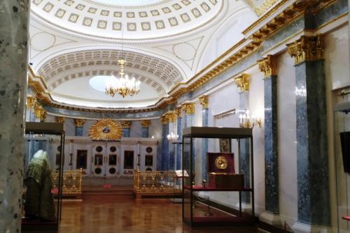 После строительства здания главного штаба в Петербурге там расположились министерство финансов и министерство иностранных дел. 05