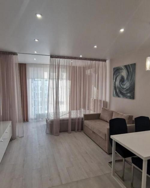 Уютная студия. В светлых оттенках. 04