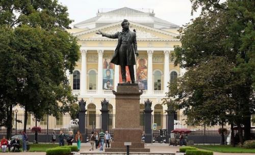 Маршрут по ключевым достопримечательностям Петербурга на 1 день. 03