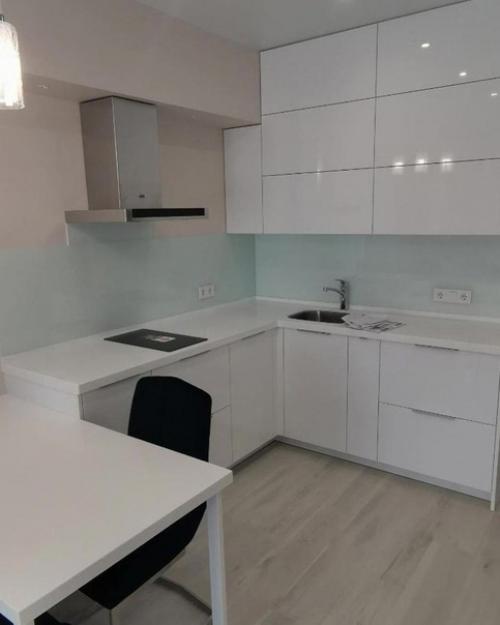 Уютная студия. В светлых оттенках. 07