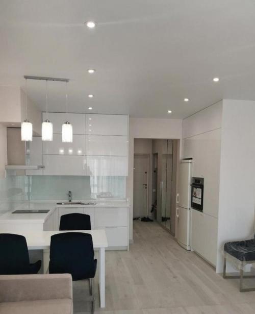 Уютная студия. В светлых оттенках. 01