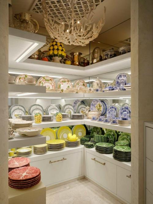 Принято считать, что идеальные интерьеры существуют только для журналов, а жить в них невозможно. 05