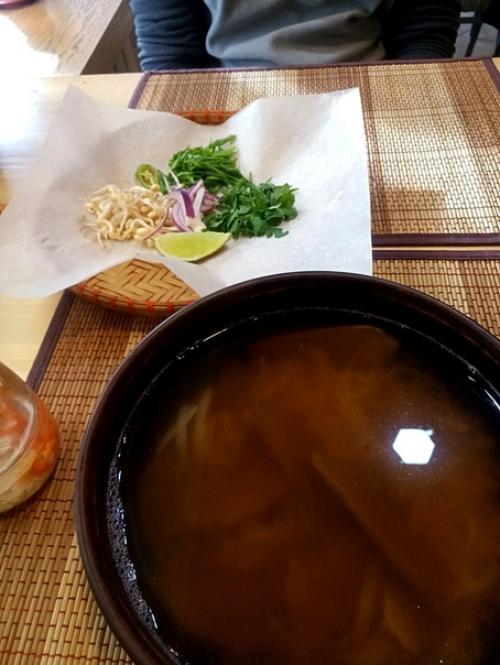 Здравствуйте.  Отзыв будет для членов общества огнеедов, каковым являюсь и я, а именно о кафе Vietnam. 01