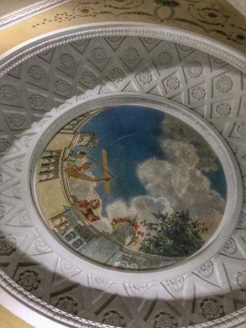 Побывали в гостях в высотке на котельнической набережной и полюбовались видом на Москву с балкона квартиры на 22 этаже. 03