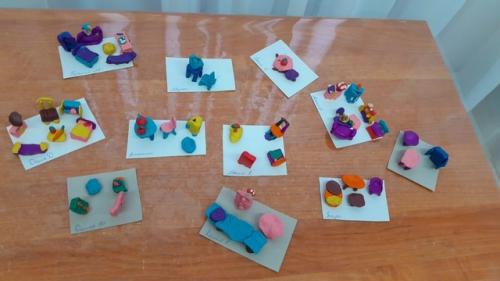 Много мебели в квартире. 09