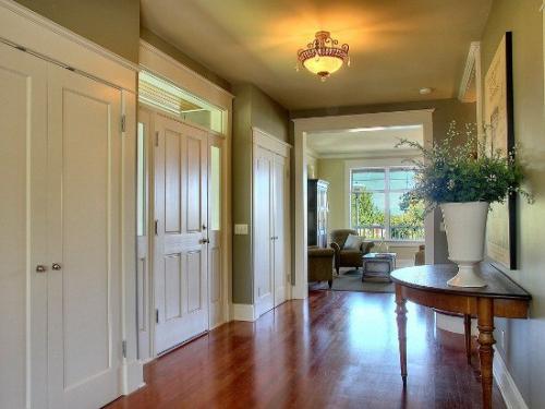 Какие светильники выбрать для помещений с низкими потолками: 5 советов дизайнера. 04