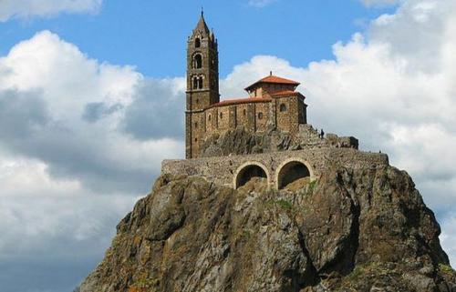 Странные и необычные храмы из разных уголков планеты? 01