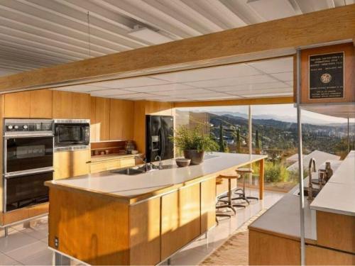 Легендарный дом шталя, созданный Пьером Кенигом в 1960 году, был частью программы Case Study Houses. 06 Легендарный дом шталя, созданный Пьером Кенигом в 1960 году, был частью программы Case Study Houses. 06