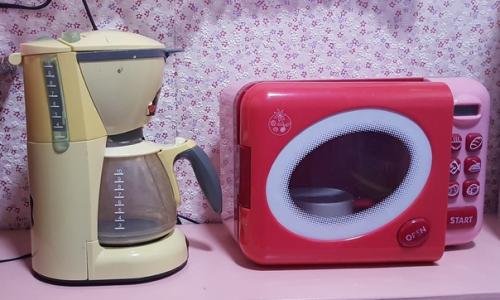 Жемчужина нашей игровой зоны - домик, в котором ребёнок может играть в полный рост. 08