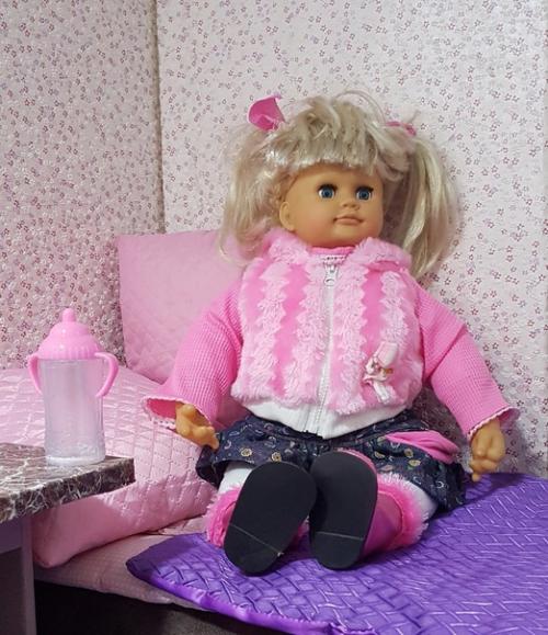 Жемчужина нашей игровой зоны - домик, в котором ребёнок может играть в полный рост. 03