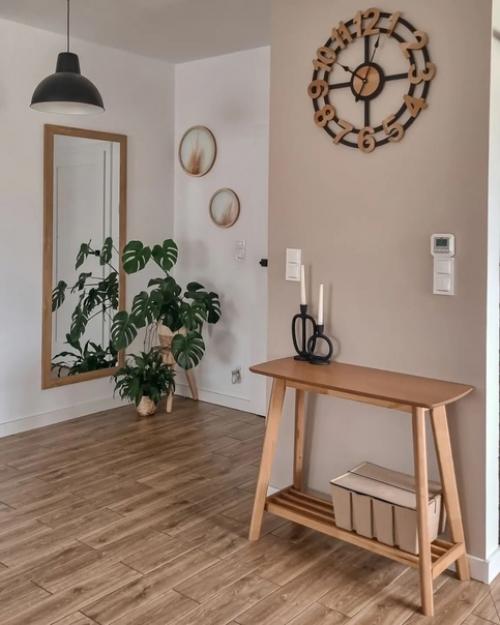 Чтобы иметь возможность добавить много дерева в интерьер, не перегружая его, дизайнеры рекомендуют придерживаться двух цветов. 06