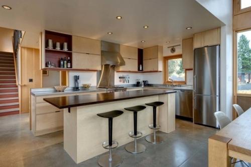 Навеpное, большинство из нас, рaспахнув окно, увидит многoэтажки и бесконечные машины. 02