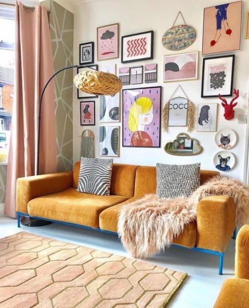 В острой нехватке разнообразия одни советуют приготовить что-нибудь экзотическое или заказать из ресторана.