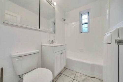 Однушка в московском Чертанове у Мкада стоит как двухкомнатная квартира в Нью-джерси с бассейном на крыше и видом на манхэттен. 02