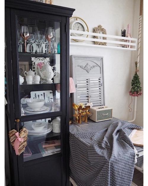 Маленькая уютная кухня площадью 5, 3 кв. 04