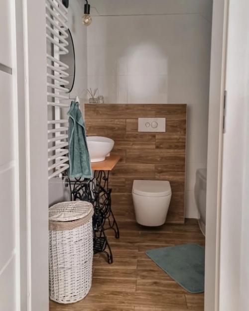 Чтобы иметь возможность добавить много дерева в интерьер, не перегружая его, дизайнеры рекомендуют придерживаться двух цветов. 05