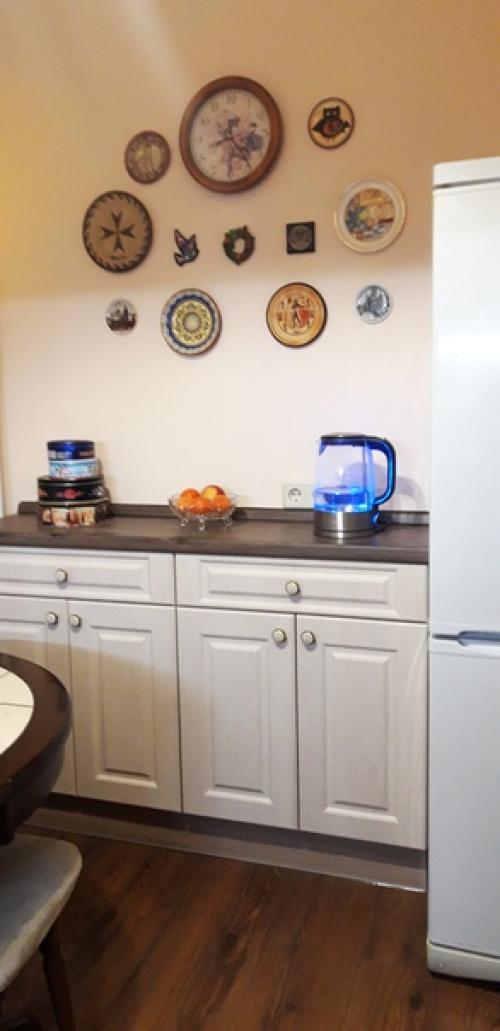 Небольшая функциональная кухня (6, 5 кв. 03