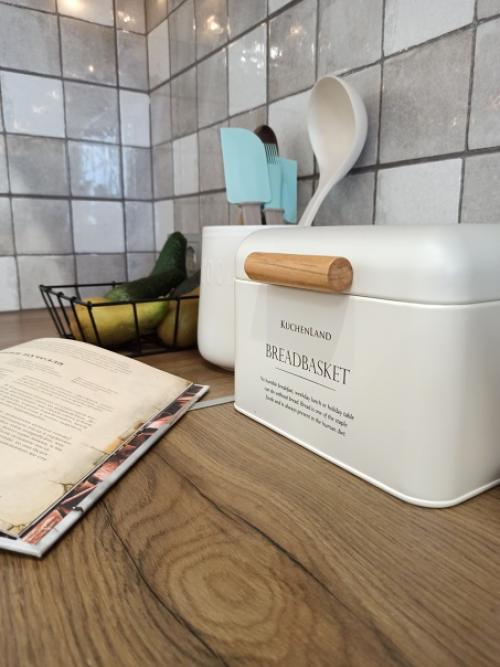 Боже мой, ну как же я люблю нашу квартиру, до безумия, каждый уголочек мой родной. 01