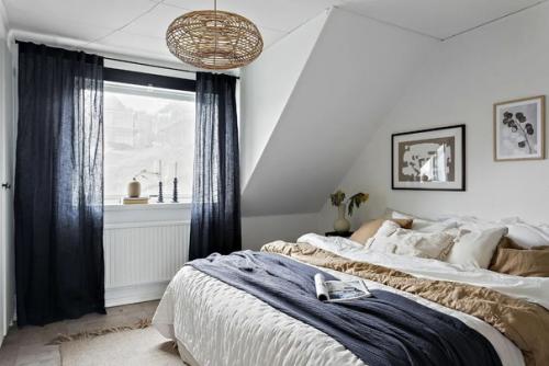 Терракотовые стены и мебель Ikea: скандинавская квартира в старом доме в Швеции. 02