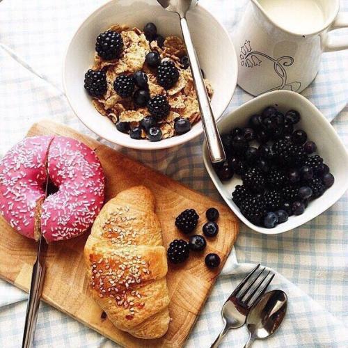 Атмосфера уюта.  Рассеянный свет.