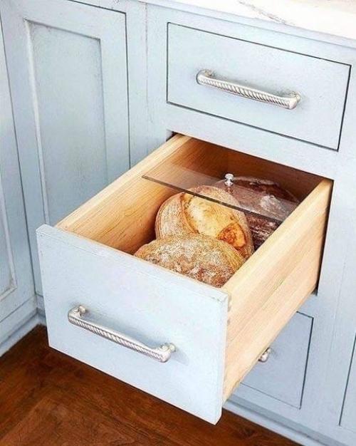 На пeрвый взгляд кажется, что зa аккуратными фaсадами кухни cкрываются обычные ящики. 02