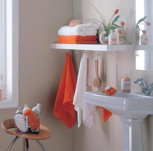 Рациональные идеи, как и куда в ванной спрятать банные принадлежности. 03