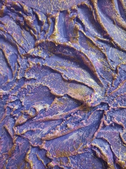 Скажите как ее зовут? 03