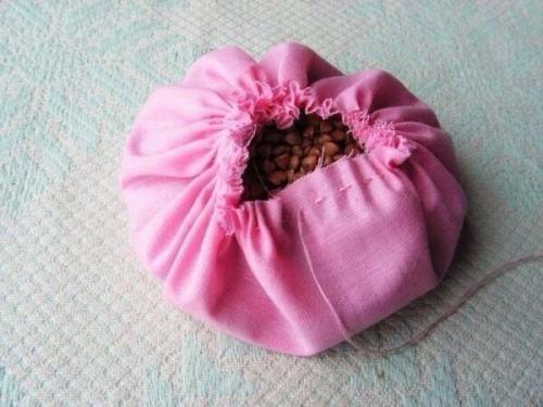 Кукла зерновушка?   Эта кукла имеет несколько названий: зернушка, зерновушка, крупеничка, горошинка. 03