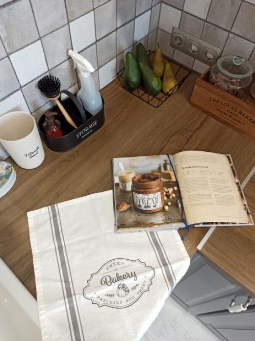 Боже мой, ну как же я люблю нашу квартиру, до безумия, каждый уголочек мой родной. 06