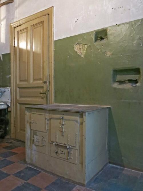 Интерьеры расселенной коммунальной квартиры доходного дома Владимира Осиповича колышко по большому пр. петроградской стороны., номер номер 22-24. 04