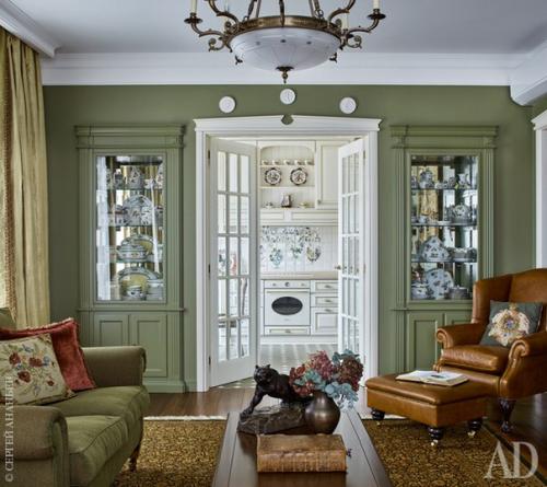 Люблю работать с цветом, уверена, что Москве он просто необходим, - считает дизайнер Дарья Харитонова. 01