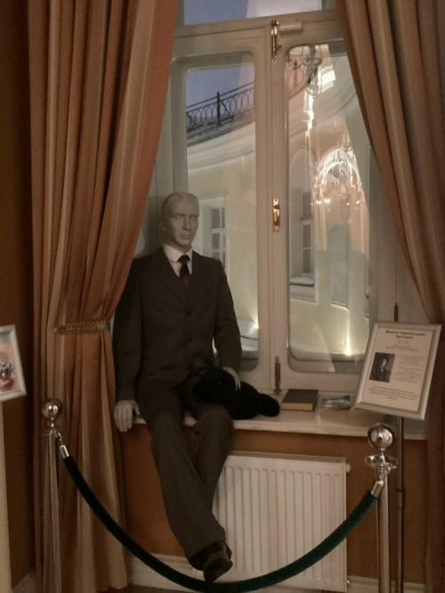 Вдогонку вчерашнему посту о музее военной формы хочу показать еще одну выставку из этого же музея: Романовы. 08 Вдогонку вчерашнему посту о музее военной формы хочу показать еще одну выставку из этого же музея: Романовы. 08