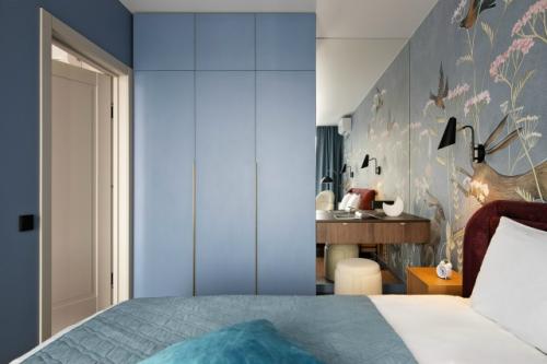 Красочный интерьер однокомнатной квартиры 45 м 2 в историческом районе Калининграда. 08