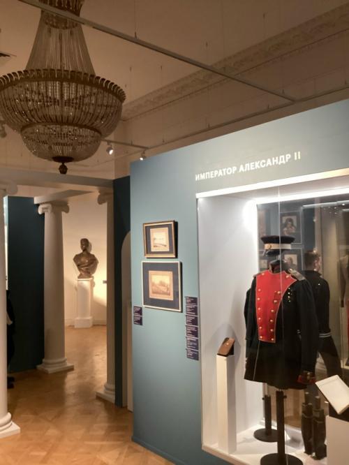 Вдогонку вчерашнему посту о музее военной формы хочу показать еще одну выставку из этого же музея: Романовы. 05 Вдогонку вчерашнему посту о музее военной формы хочу показать еще одну выставку из этого же музея: Романовы. 05